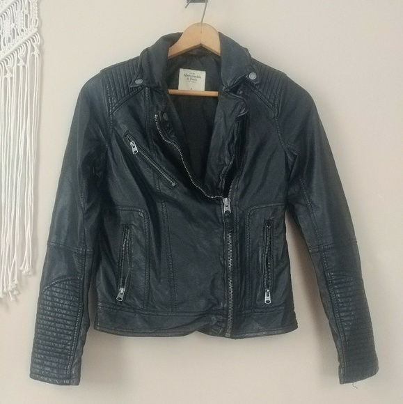 Abercrombie & Fitch Jackets & Blazers - EUC vegan faux leather jacket